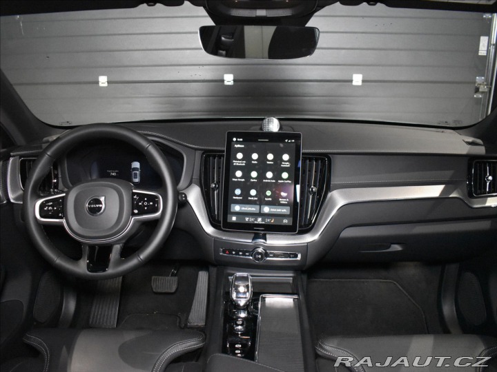 Volvo XC60 2,0 B5 AWD Ultra B&W, 2025