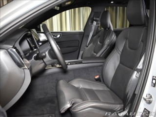 Volvo XC60 2,0 B5 AWD Ultra B&W, 2025