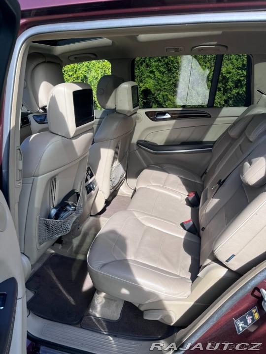 Mercedes-Benz GL 4,7 V8 4Matic nový mode 2012
