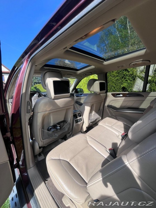 Mercedes-Benz GL 4,7 V8 4Matic nový mode 2012