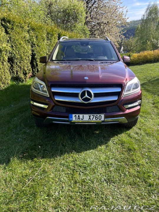 Mercedes-Benz GL 4,7 V8 4Matic nový mode 2012