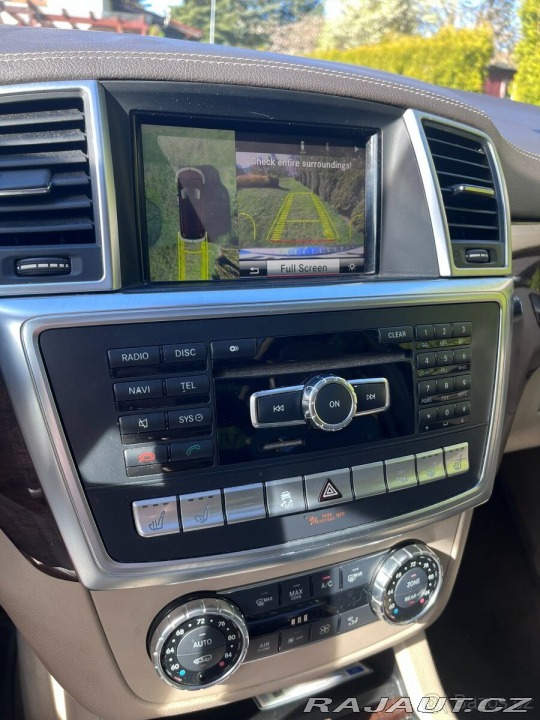 Mercedes-Benz GL 4,7 V8 4Matic nový mode 2012