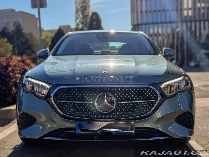Mercedes-Benz E 300 e 2024