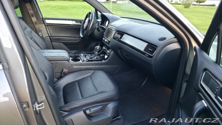 Volkswagen Touareg 3,0 TDI 193KW Top stav 2016