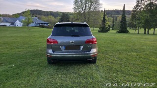 Volkswagen Touareg 3,0   TDI 193KW Top stav 2016