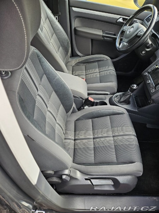 Volkswagen Touran 1,6 2013