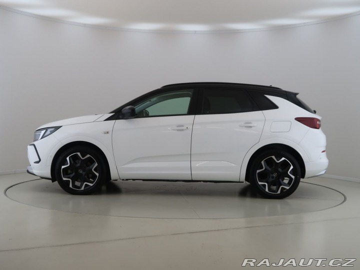 Opel Grandland 1.6Plug-in,147kW,4x4 2022