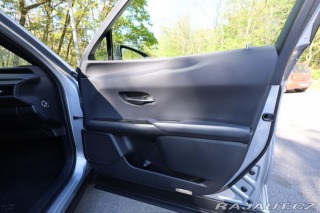 Lexus Ostatní modely UX 300h 300h 2,0 HEV BUSINESS TEC 2025