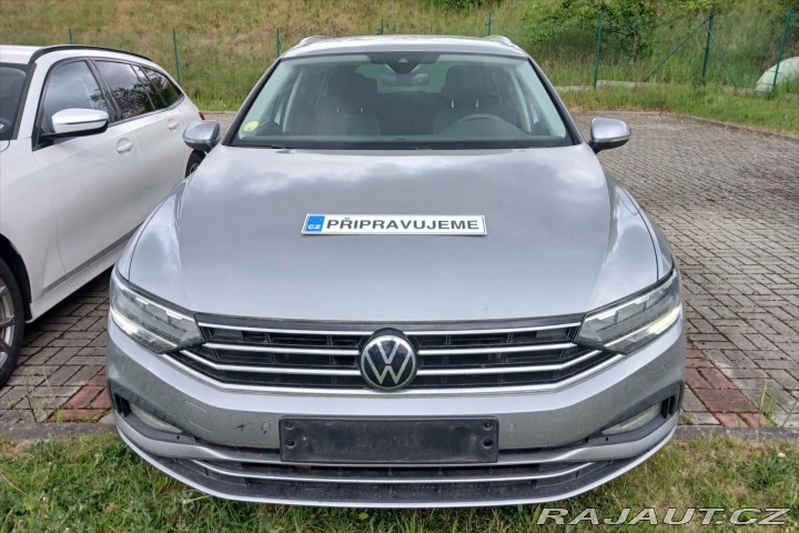 Volkswagen Passat 2,0 TDI 110kW DSG Busines 2023