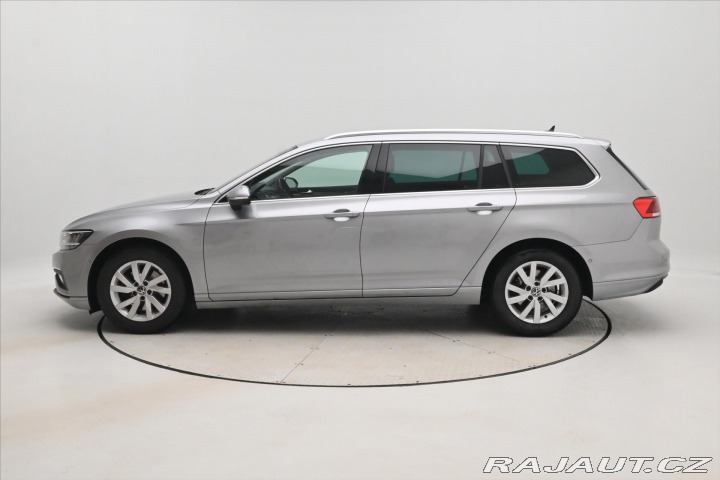 Volkswagen Passat 2,0 TDI 110 kW DSG Busine 2023