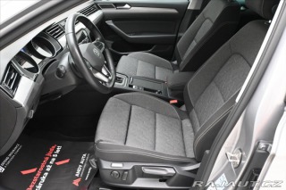 Volkswagen Passat 2,0 TDI 110 kW DSG Busine 2023