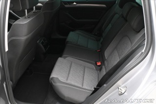 Volkswagen Passat 2,0 TDI 110 kW DSG Busine 2023