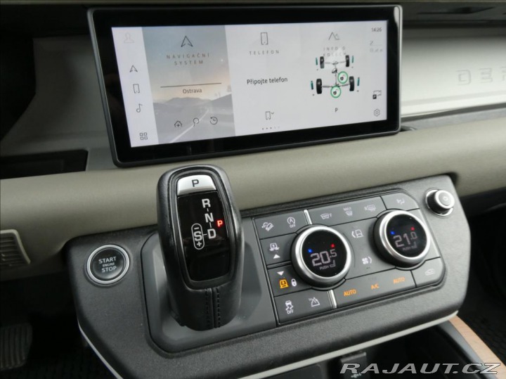Land Rover Defender 3,0 D250 110 SE,1.maj,ČR, 2021