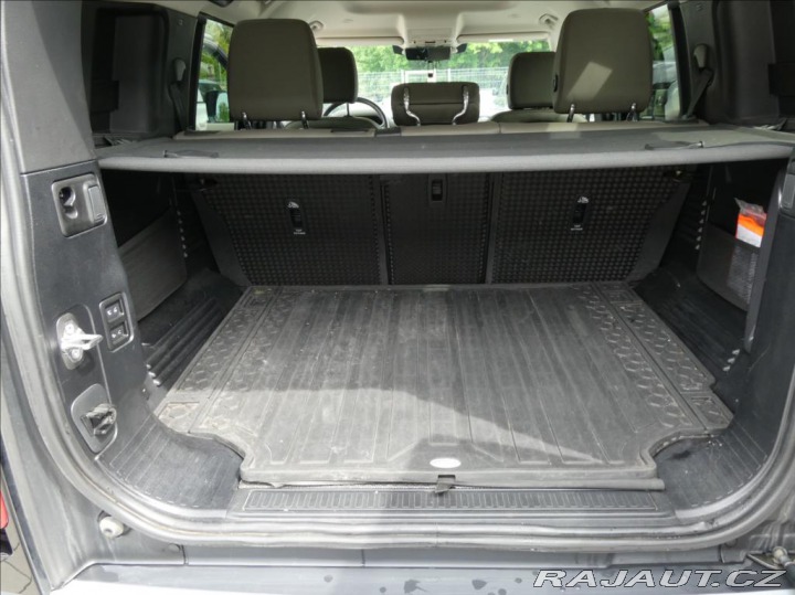 Land Rover Defender 3,0 D250 110 SE,1.maj,ČR, 2021