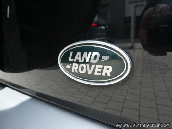 Land Rover Defender 3,0 D250 110 SE,1.maj,ČR, 2021