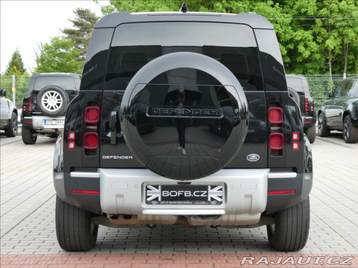 Land Rover Defender 3,0 D250 110 SE,1.maj,ČR, 2021