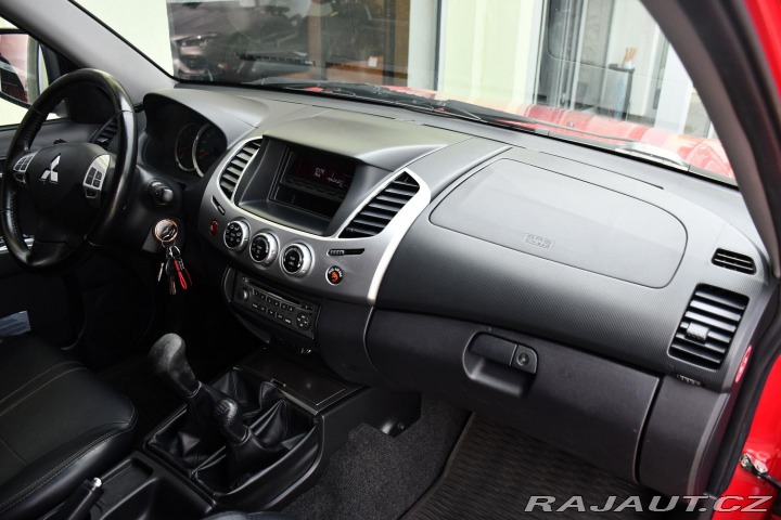 Mitsubishi L200 DK DI-D 2,5HP TOP EDITION 2015