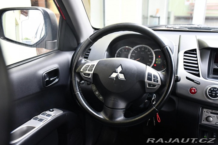Mitsubishi L200 DK DI-D 2,5HP TOP EDITION 2015