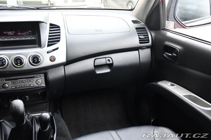 Mitsubishi L200 DK DI-D 2,5HP TOP EDITION 2015