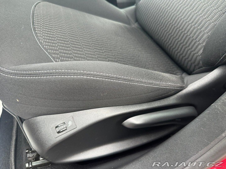 Peugeot 208 1,2 i 60kw Style 2017