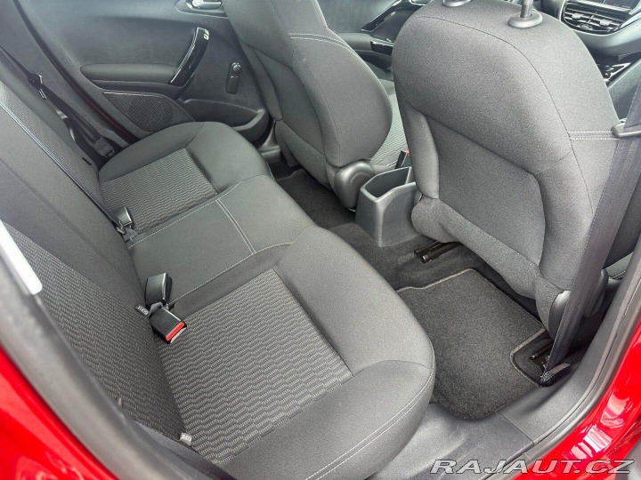 Peugeot 208 1,2 i 60kw Style 2017