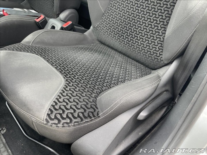 Citroën C3 1,4 i 54kw CZauto 1majite 2011