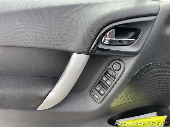 Citroën C3 1,4 i 54kw CZauto 1majite 2011