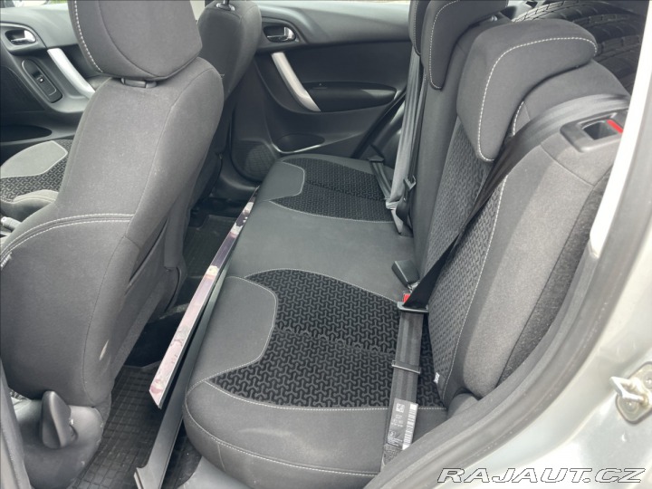 Citroën C3 1,4 i 54kw CZauto 1majite 2011