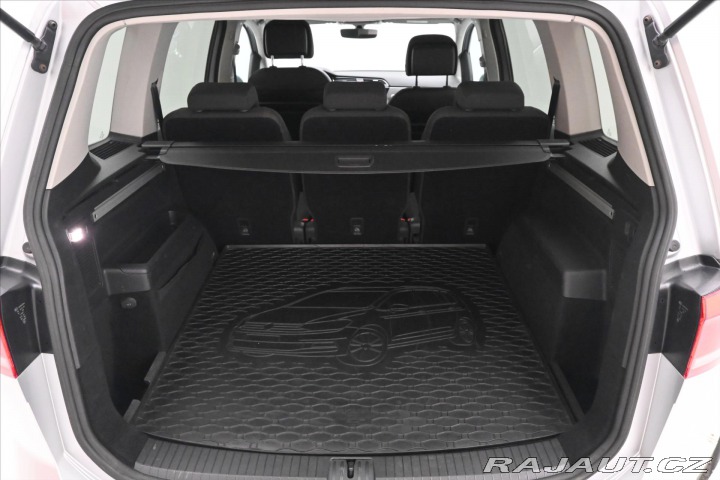 Volkswagen Touran 1,6 TDI 85kW Navi Senzory 2018