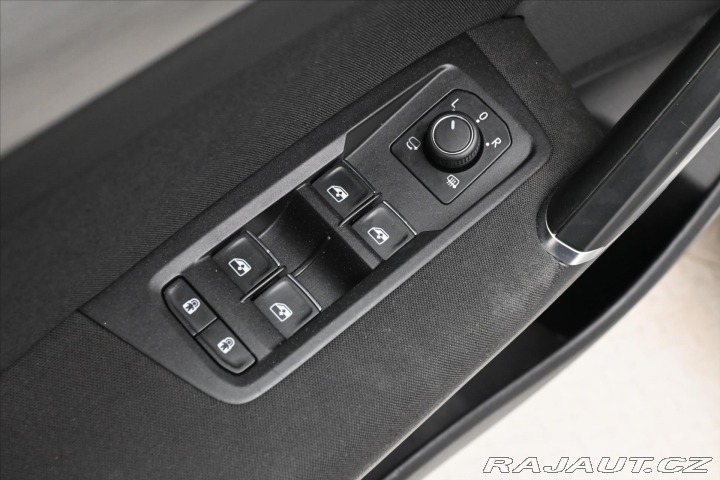 Volkswagen Touran 1,6 TDI 85kW Navi Senzory 2018