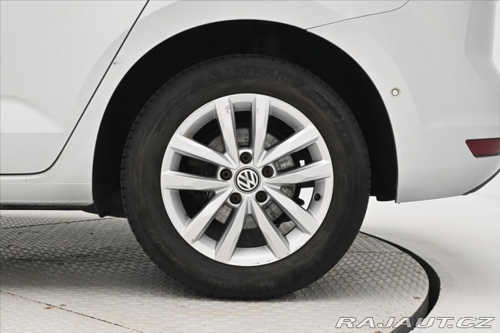 Volkswagen Touran 1,6 TDI 85kW Navi Senzory 2018