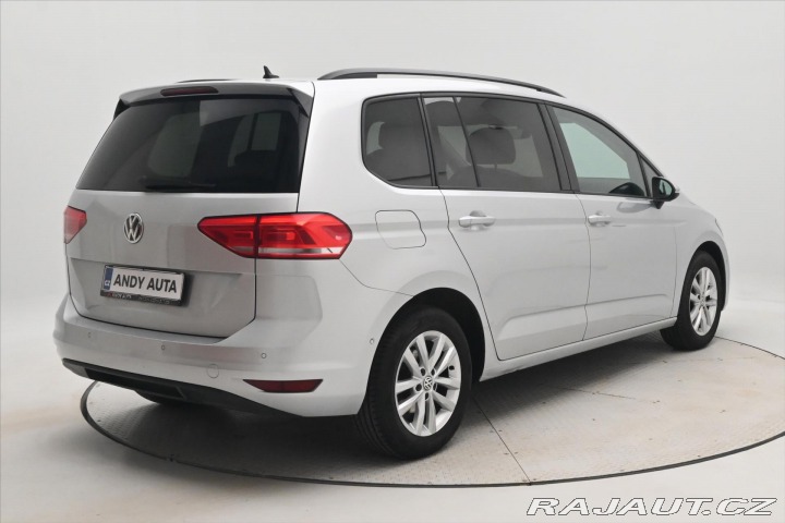 Volkswagen Touran 1,6 TDI 85kW Navi Senzory 2018