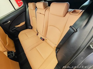 Lexus Ostatní modely UX 300h 300h 4×4 F Sport Design 2025