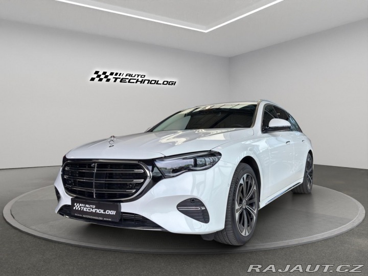 Mercedes-Benz E E 300 de 4MATIC kombi 2025