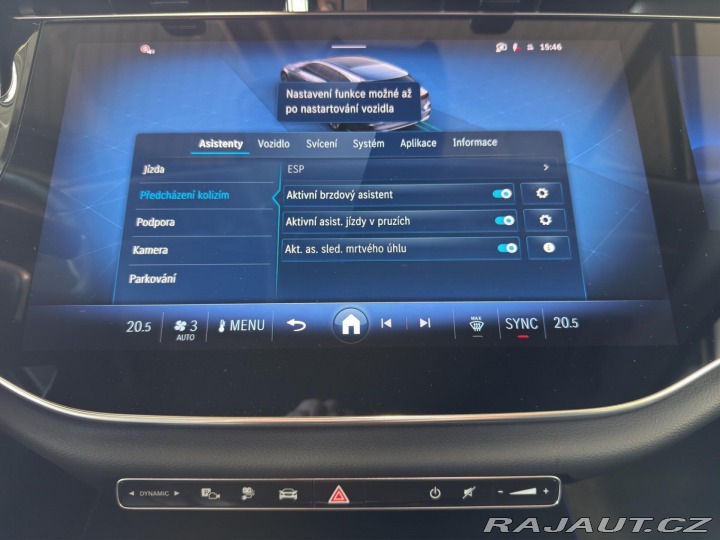 Mercedes-Benz E E 300 de 4MATIC kombi 2025