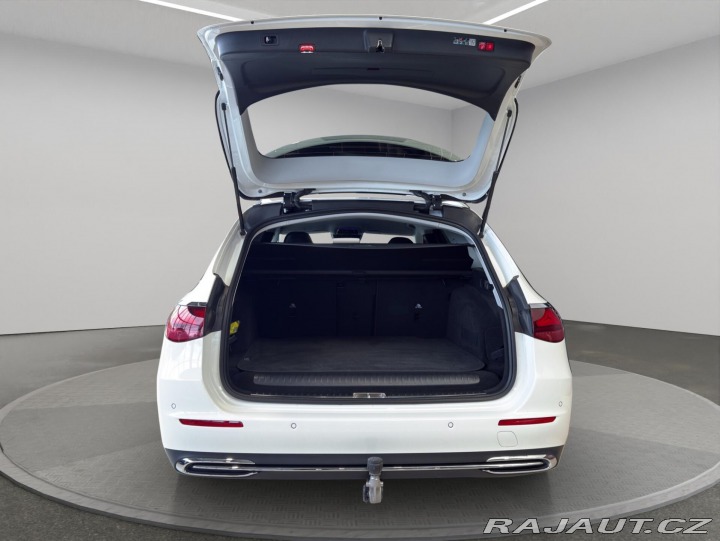 Mercedes-Benz E E 300 de 4MATIC kombi 2025