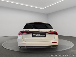 Mercedes-Benz E E 300 de 4MATIC kombi 2025
