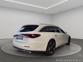 Mercedes-Benz E E 300 de 4MATIC kombi 2025