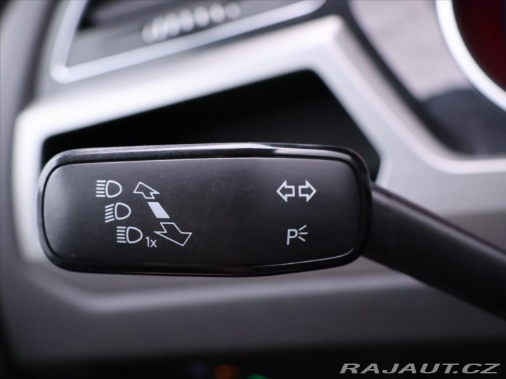 Volkswagen Touran 2,0 TDI 110kW DSG LED 2019