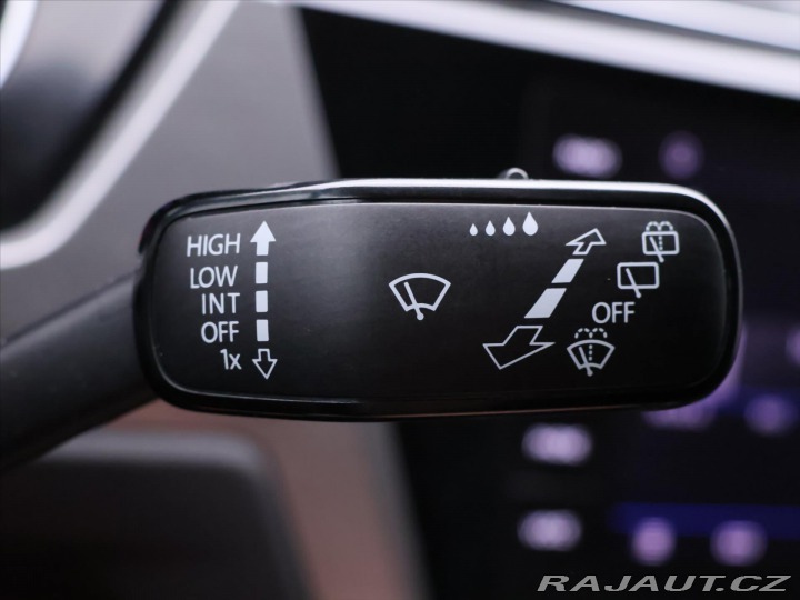 Volkswagen Touran 2,0 TDI 110kW DSG LED 2019