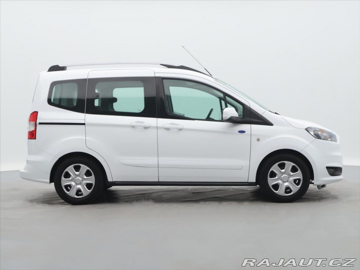 Ford Tourneo Courier 1,0 EB 74kW CZ Titanium 1 2017
