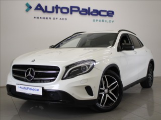 Mercedes-Benz GLA 2,0 250 4Matic Paměť H/K