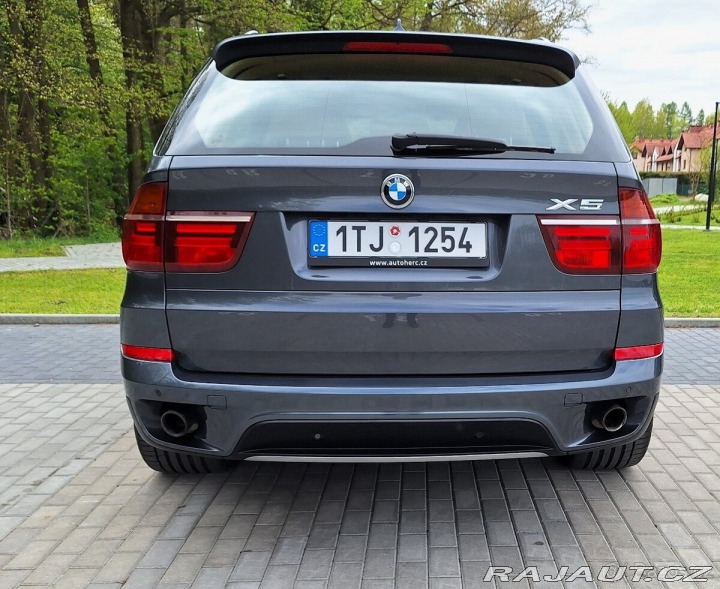 BMW X5 xDrive 180kW pravidelně s 2013