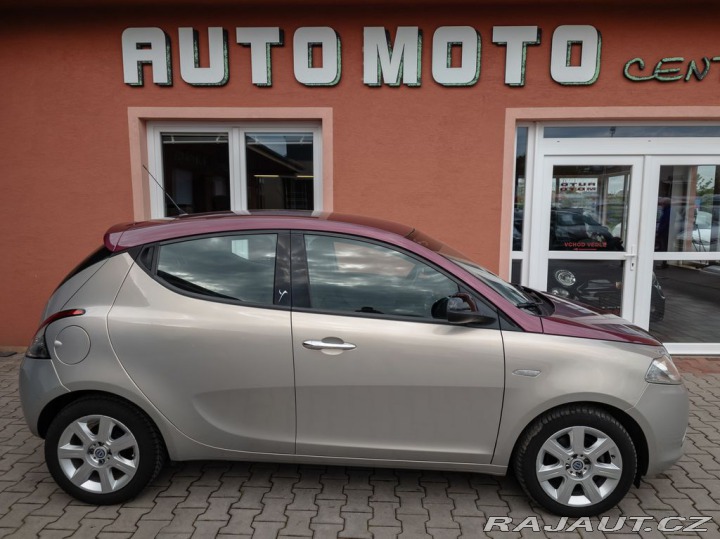 Lancia Y 2012