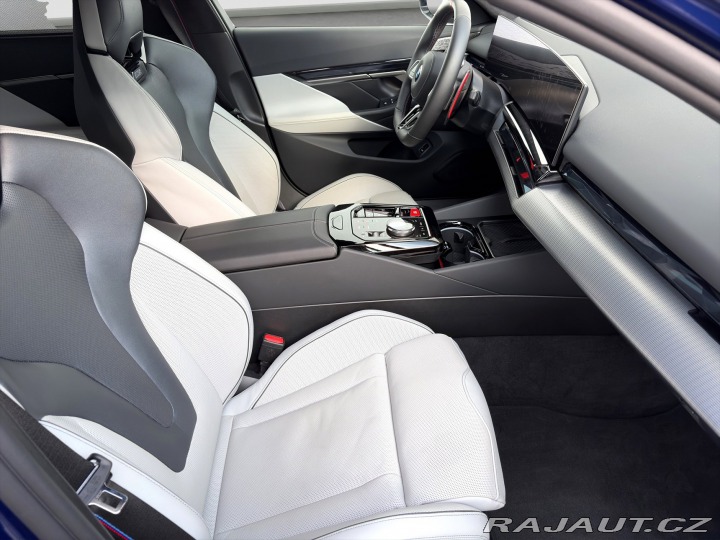 BMW M5 Touring 2025