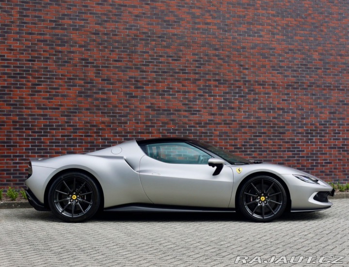 Ferrari 296 GTB ehybrid 610KW, AT, A 2023