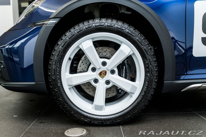 Porsche 911 (992) Dakar 2024