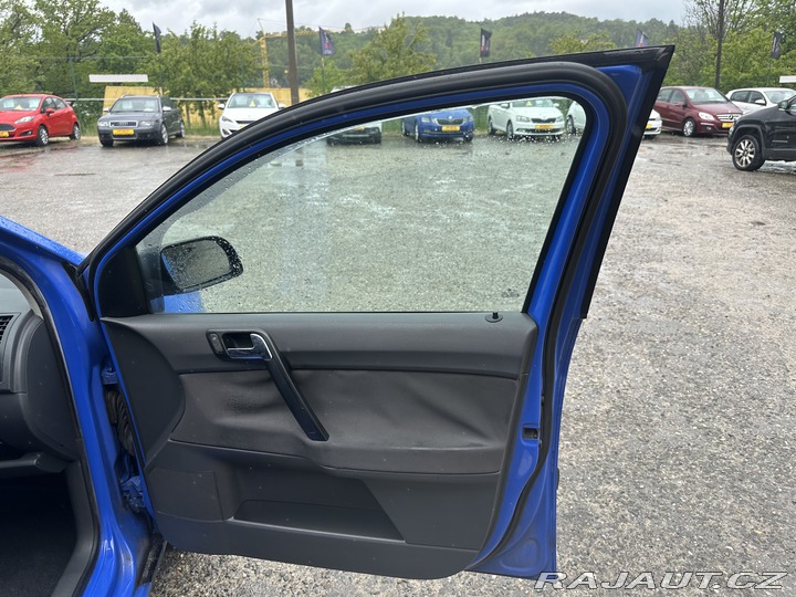 Volkswagen Polo 1.2i původ Česká Republik 2002
