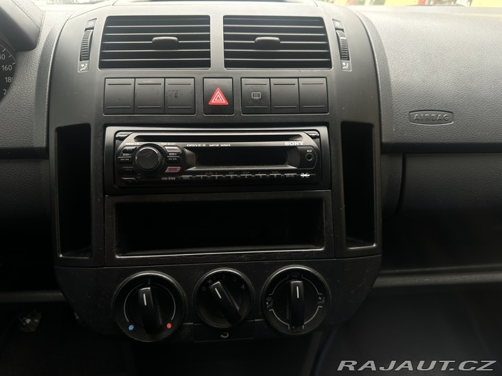 Volkswagen Polo 1.2i původ Česká Republik 2002