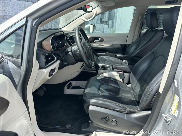 Chrysler Pacifica 3.6i, 214KW, BLIS 2019